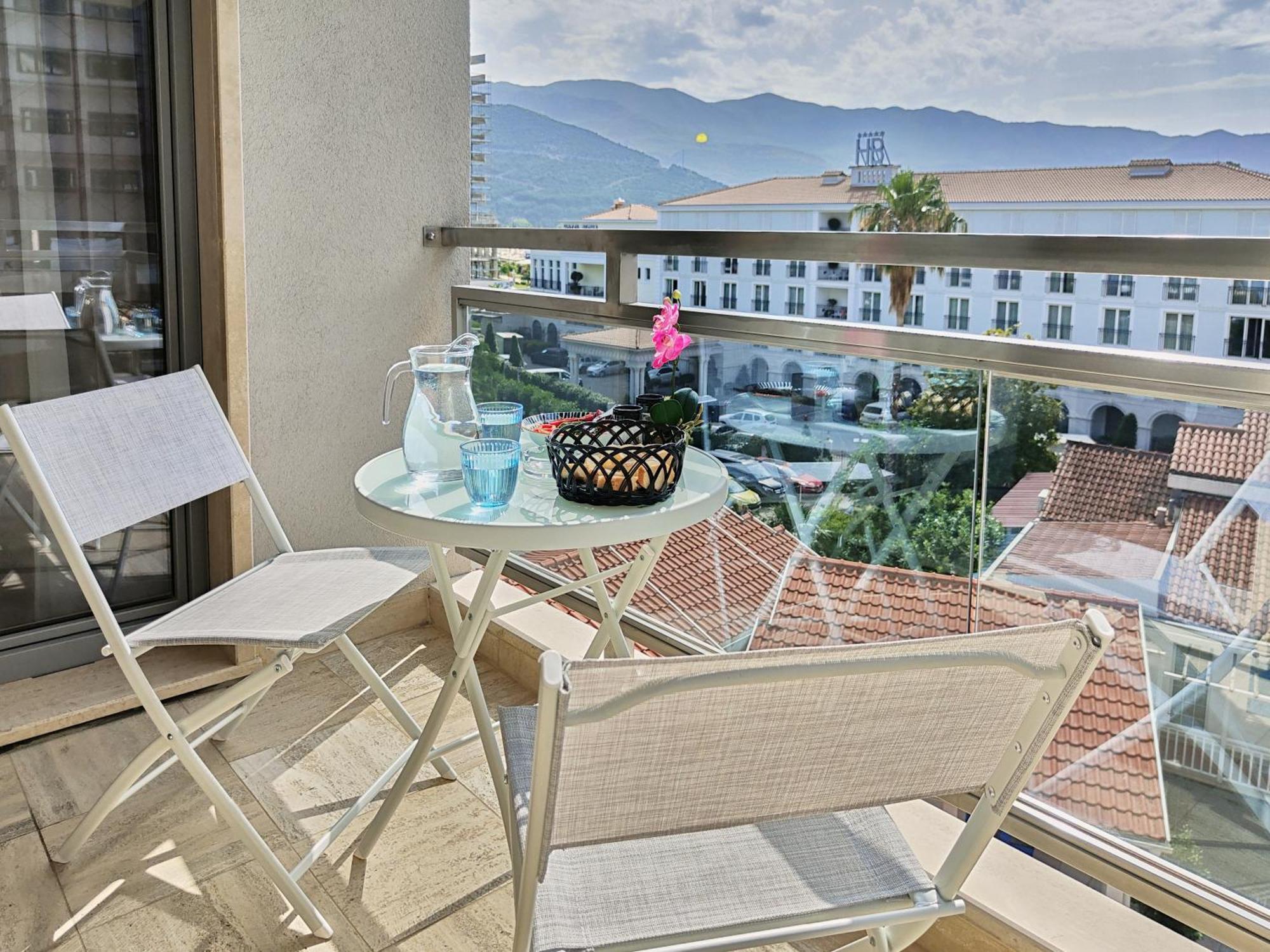 Montesun Fontana Apartments Budva Ngoại thất bức ảnh