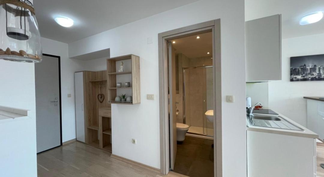 Montesun Fontana Apartments Budva Ngoại thất bức ảnh
